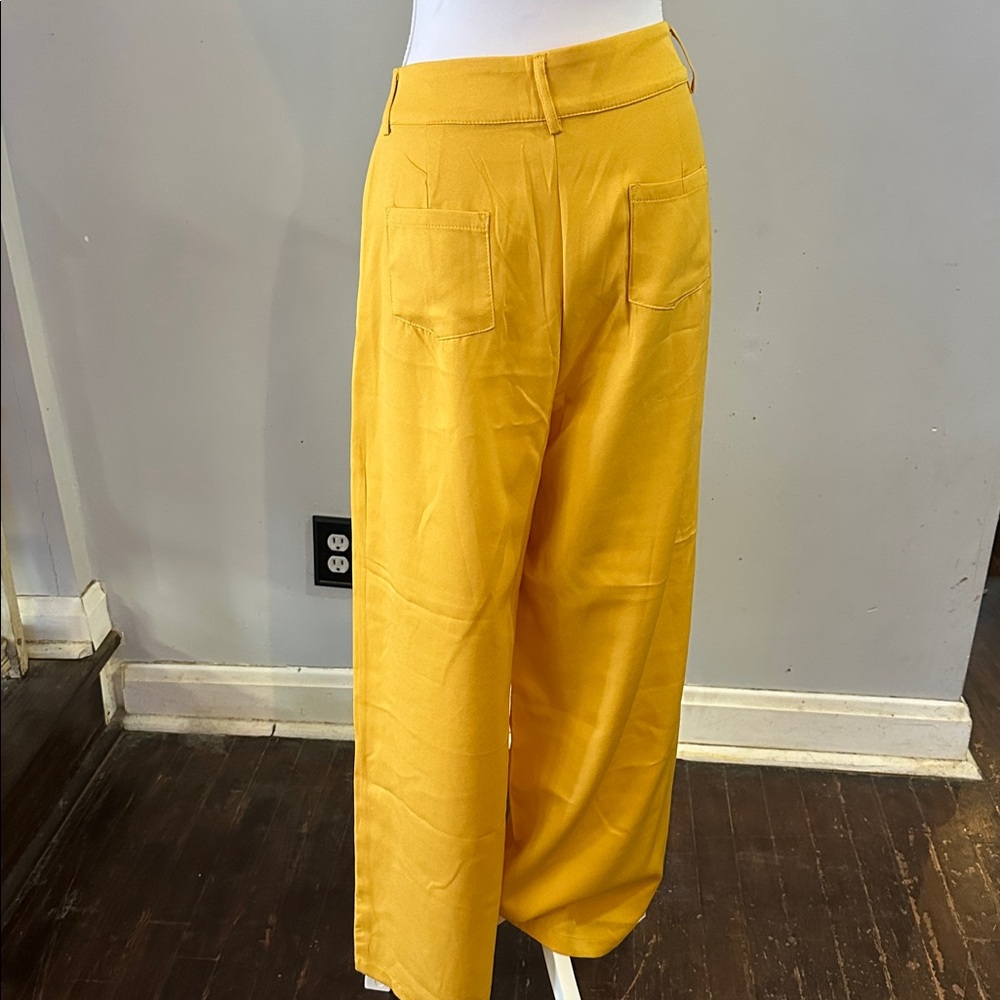Pants - Picture 4 of 4